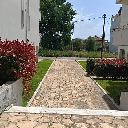 Cozy Nights Apartment Messini Exterior photo